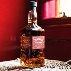 Jack Daniel's Triple Mash Blended Whiskey -Yamazaki Wine Shop jackdaniels triplemash lifestyle 02